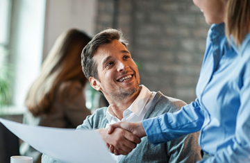 Accompagnement vers la certification Qualiopi : simplifiez et accélérez votre parcours avec notre expertise.